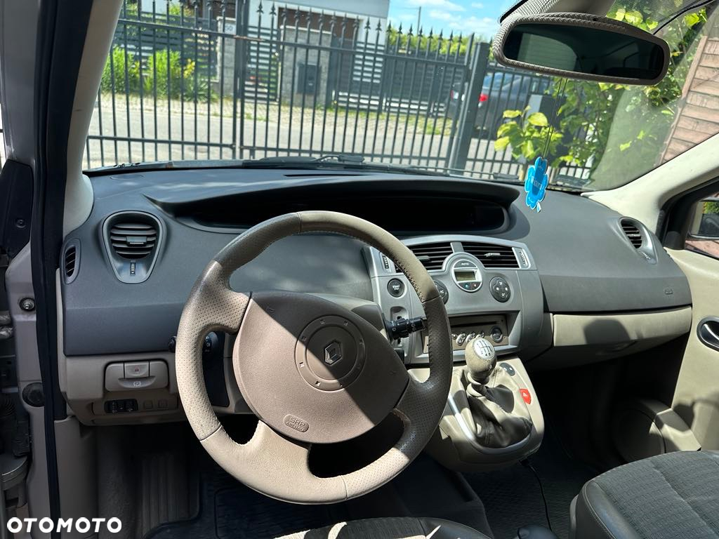 Renault Grand Scenic Gr 1.9 dCi Confort Privilege - 9