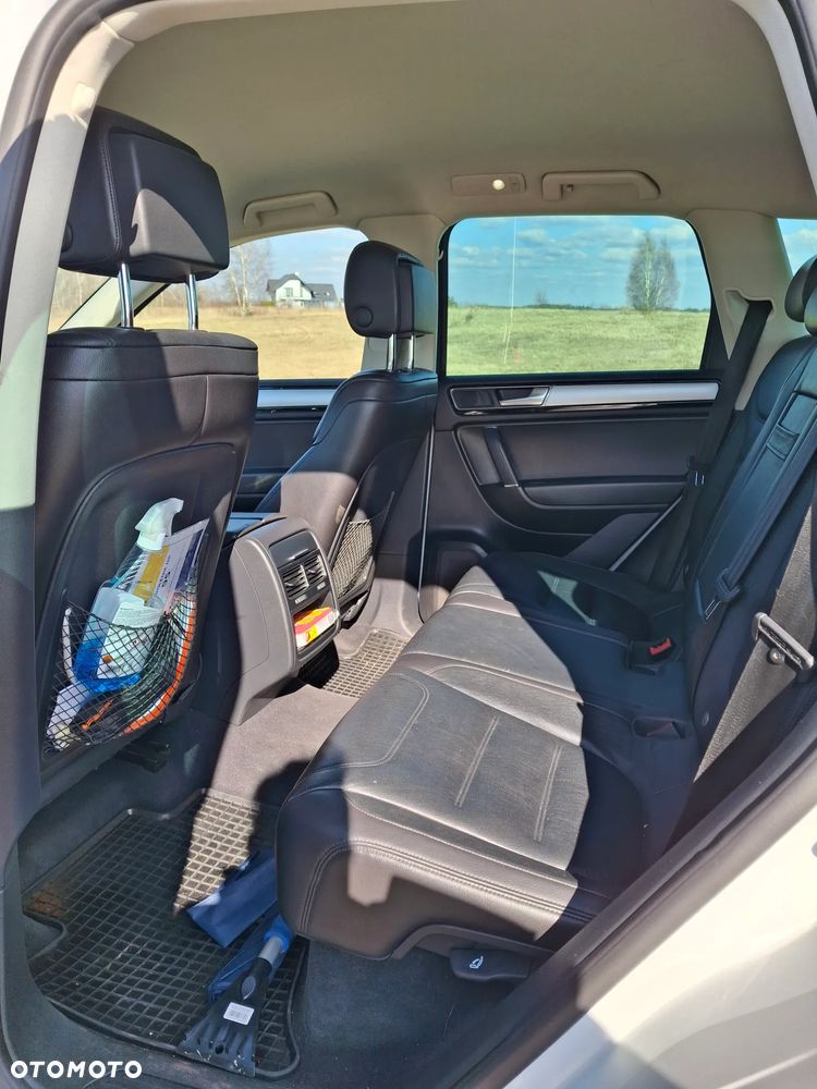 Volkswagen Touareg 3.0 V6 TDI BMT Business Line - 11