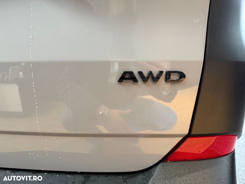 Ford Tourneo Custom - 19