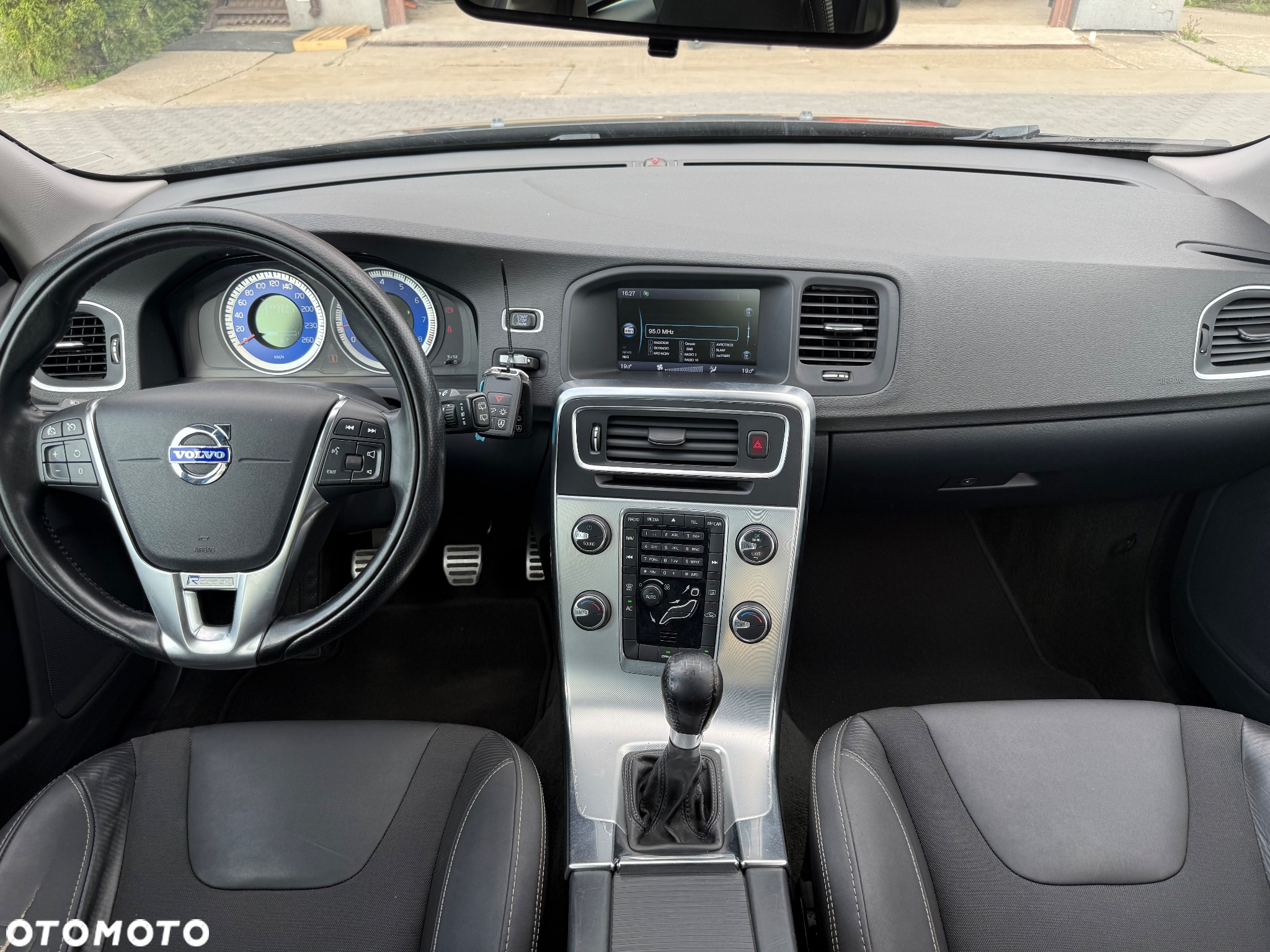 Volvo V60 T3 R-Design Kinetic - 17