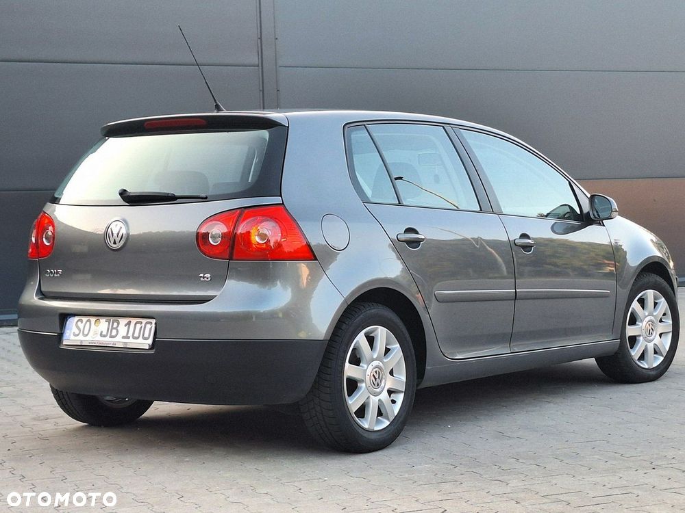Volkswagen Golf - 2