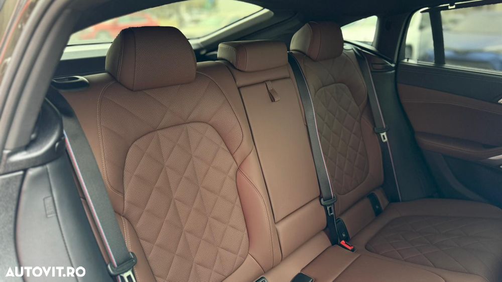 BMW X6 xDrive40i AT MHEV - 22