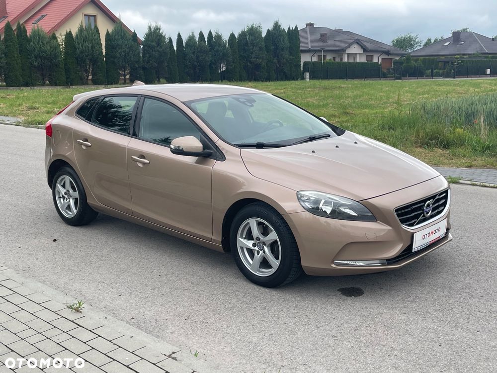 Volvo V40 D2 Momentum - 33