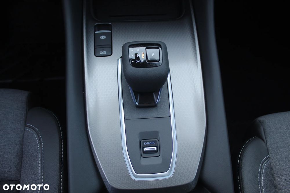 Nissan Qashqai 1.3 DIG-T MHEV N-Connecta Xtronic - 10