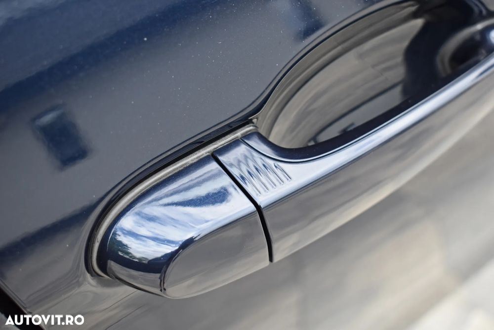 BMW Seria 3 320i Aut. Sport Line - 20