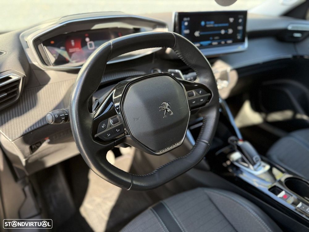 Peugeot 2008 1.2 PureTech Allure Pack EAT8 - 10