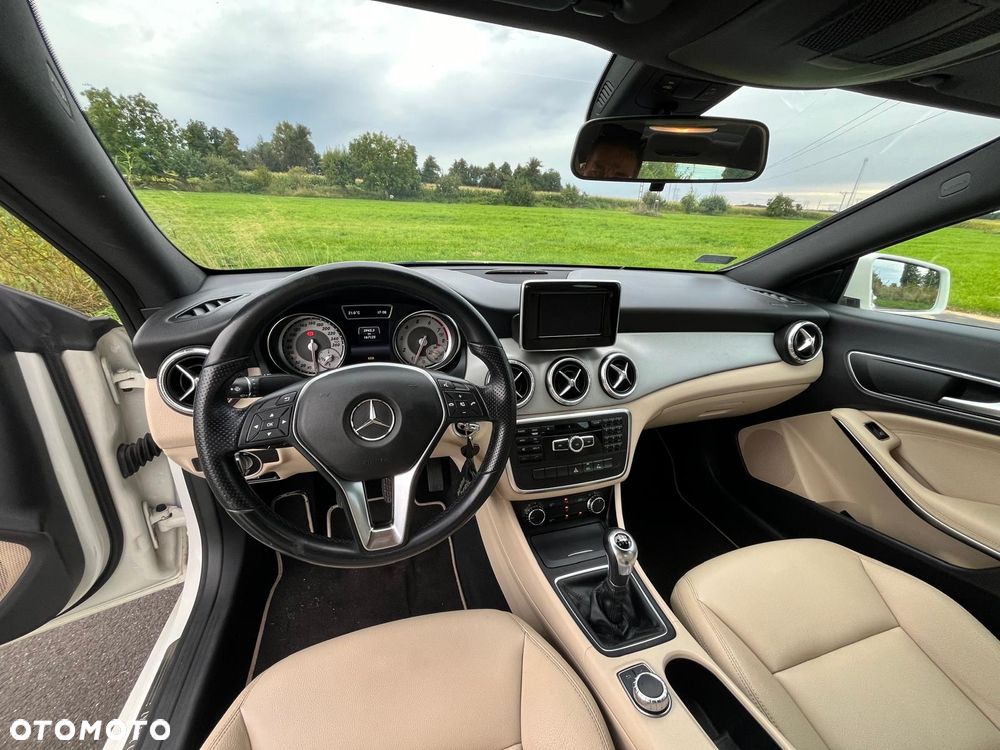 Mercedes-Benz CLA - 9