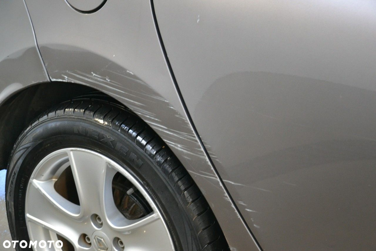 Renault Clio - 14