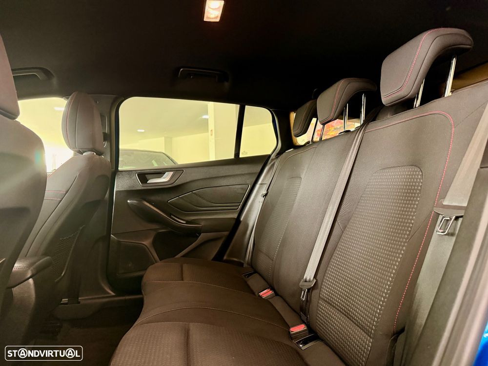 Ford Focus SW 1.0 EcoBoost ST-Line X - 6