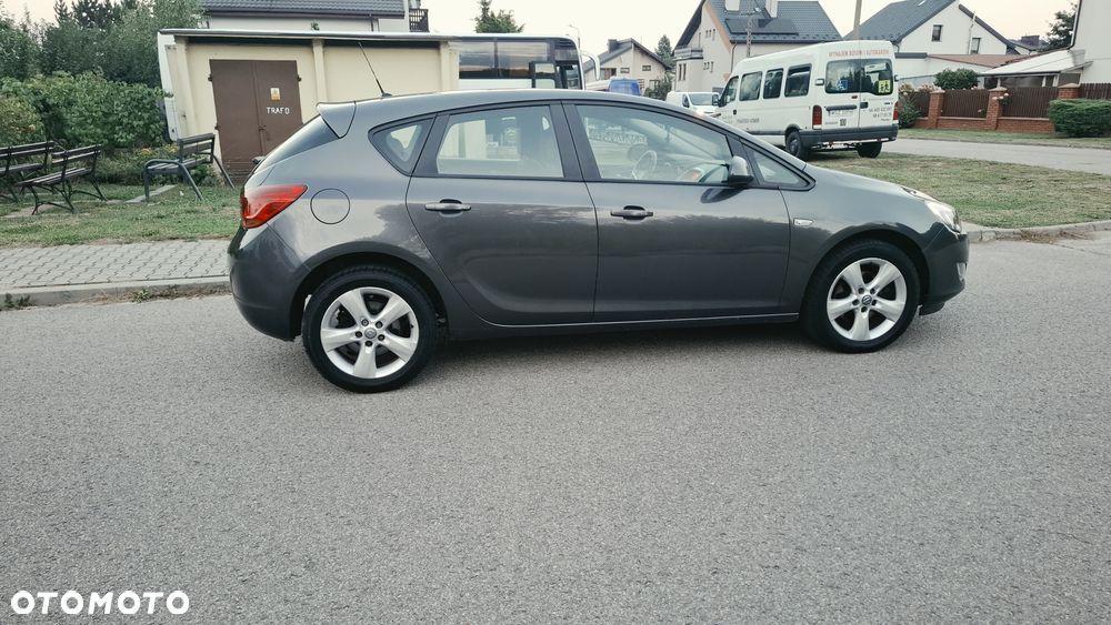 Opel Astra - 9