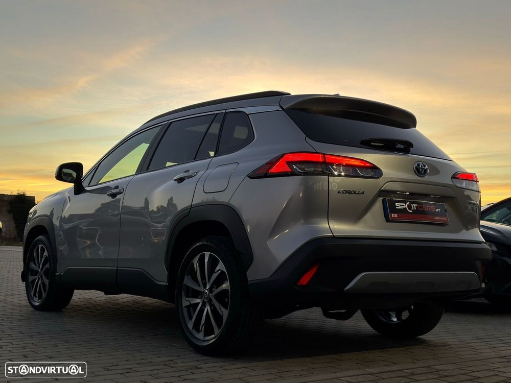 Toyota Corolla Cross 2.0 Hybrid Luxury - 23