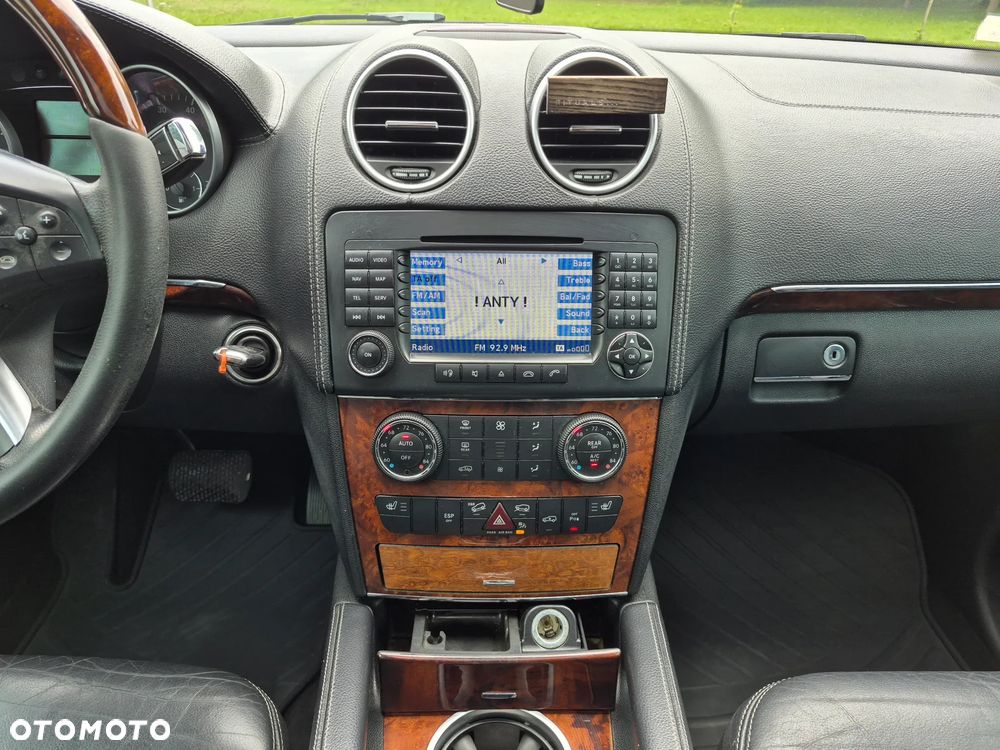 Mercedes-Benz GL 450 4Matic 7G-TRONIC - 17