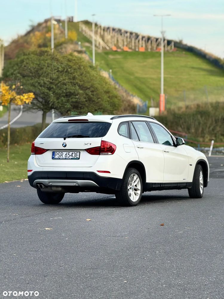BMW X1 xDrive28i Sport Line - 3