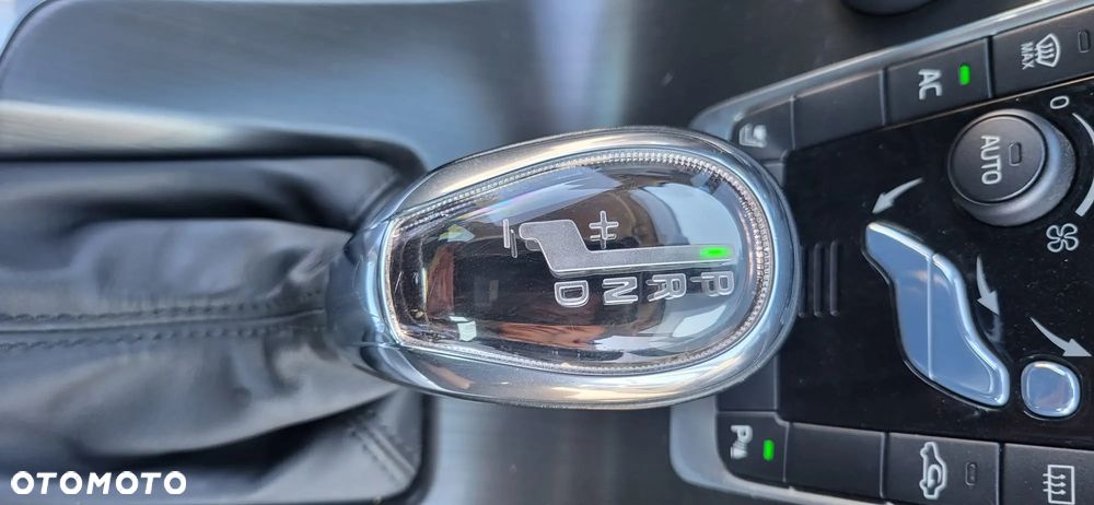 Volvo XC 60 D4 Drive-E Momentum - 35