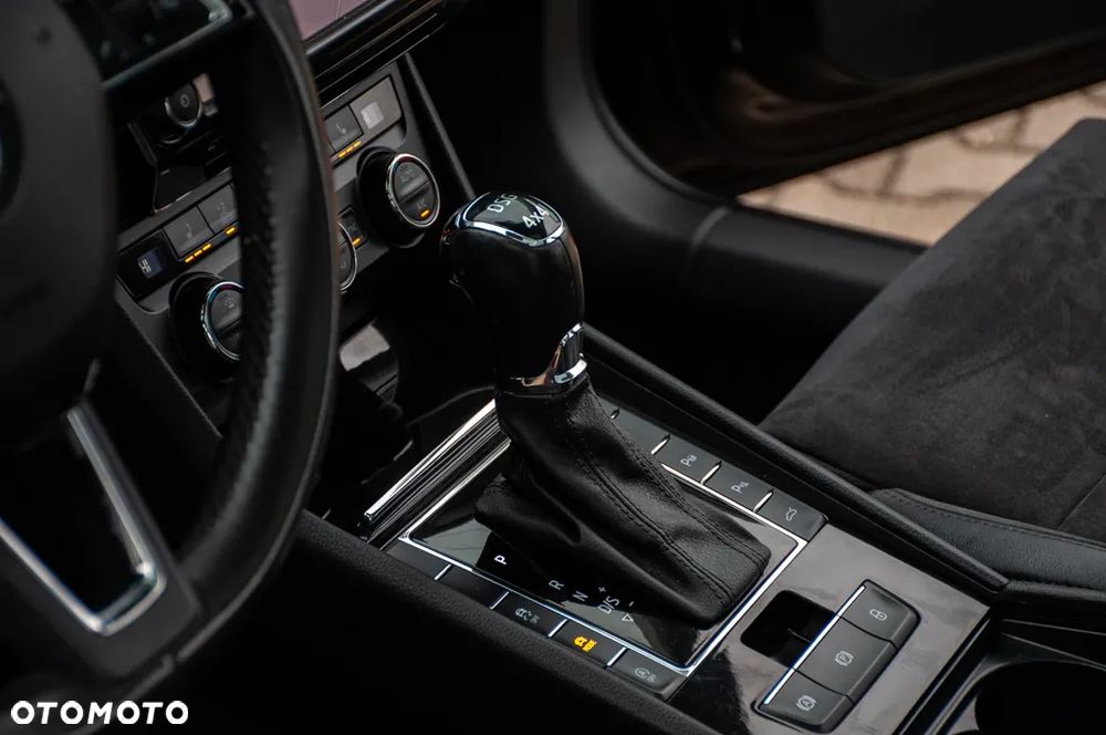 Skoda Superb 2.0 TDI 4x4 DSG Premium Edition - 13