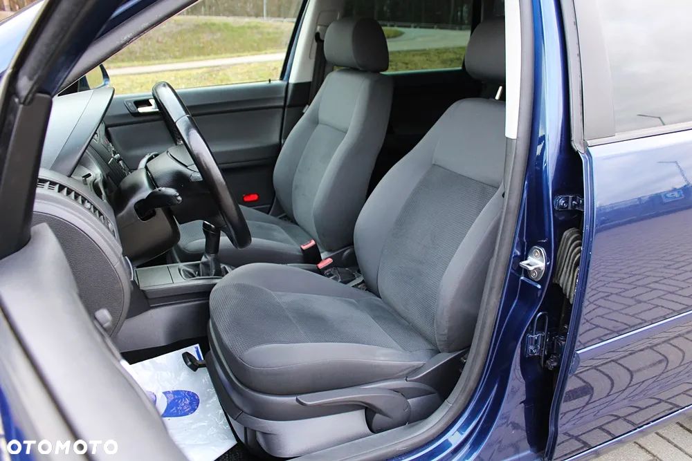 Volkswagen Polo 1.4 Comfortline - 24