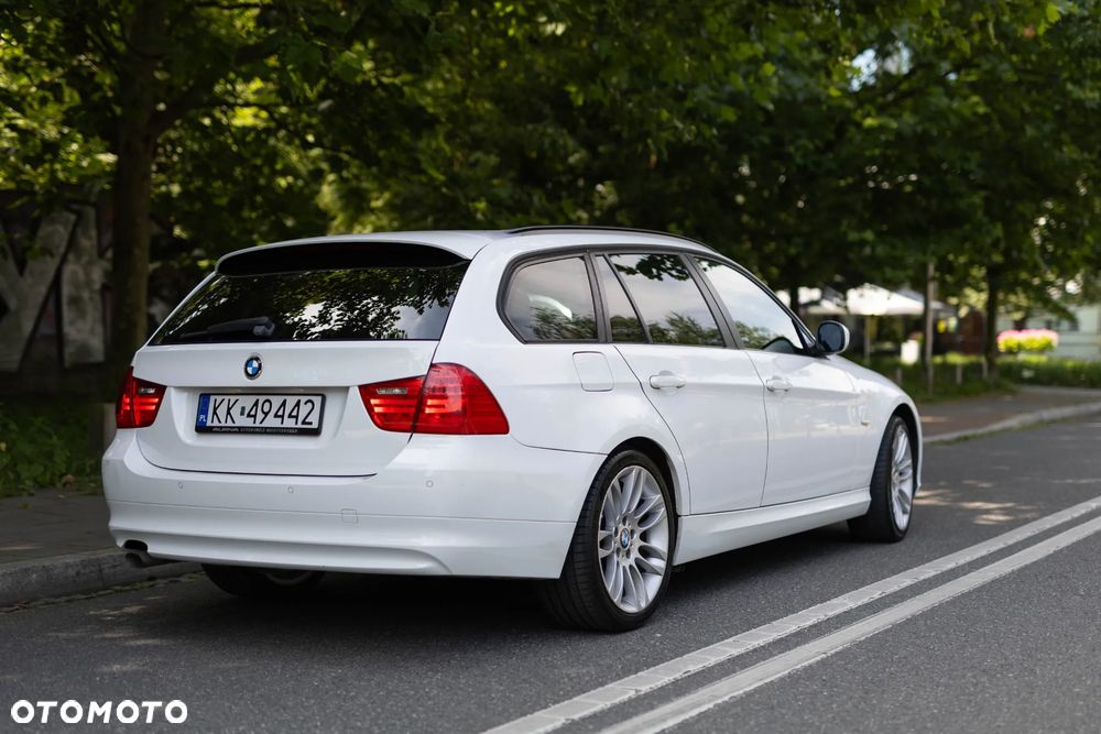 BMW Seria 3 318d DPF - 11
