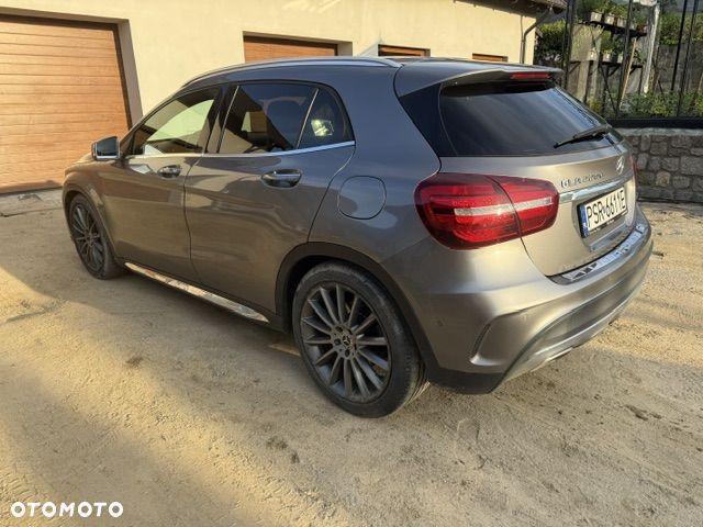Mercedes-Benz GLA 220 d AMG Line - 9