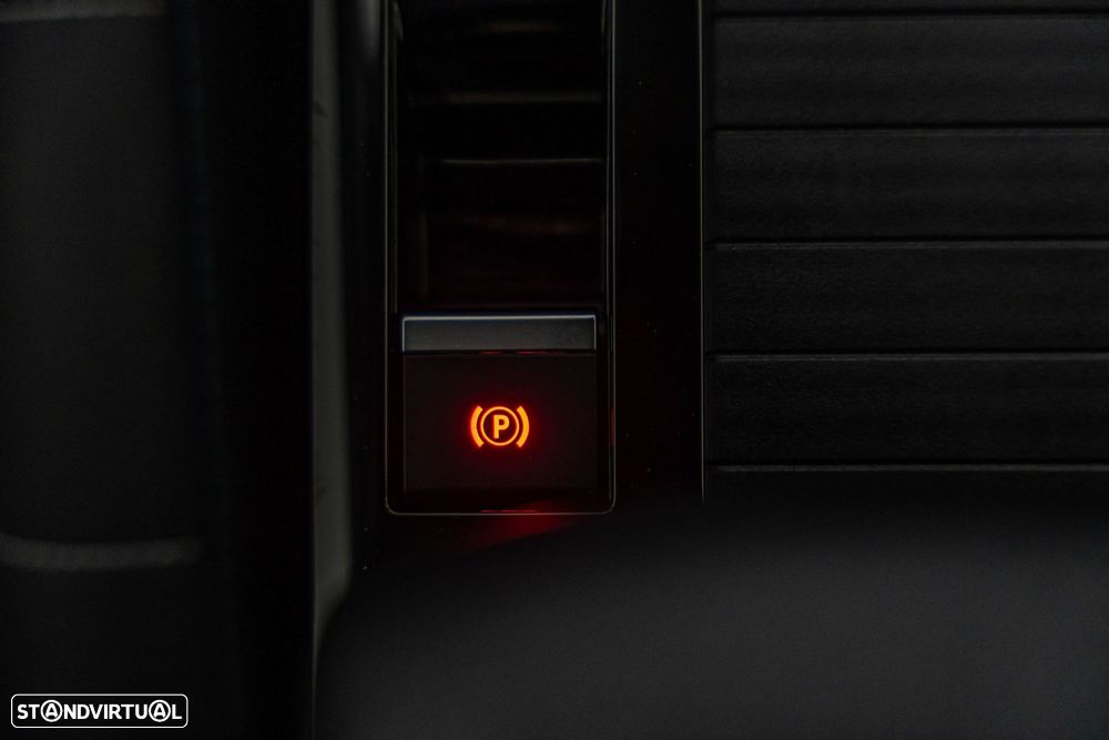 Citroën C4 X 1.2 PureTech Shine EAT8 - 33