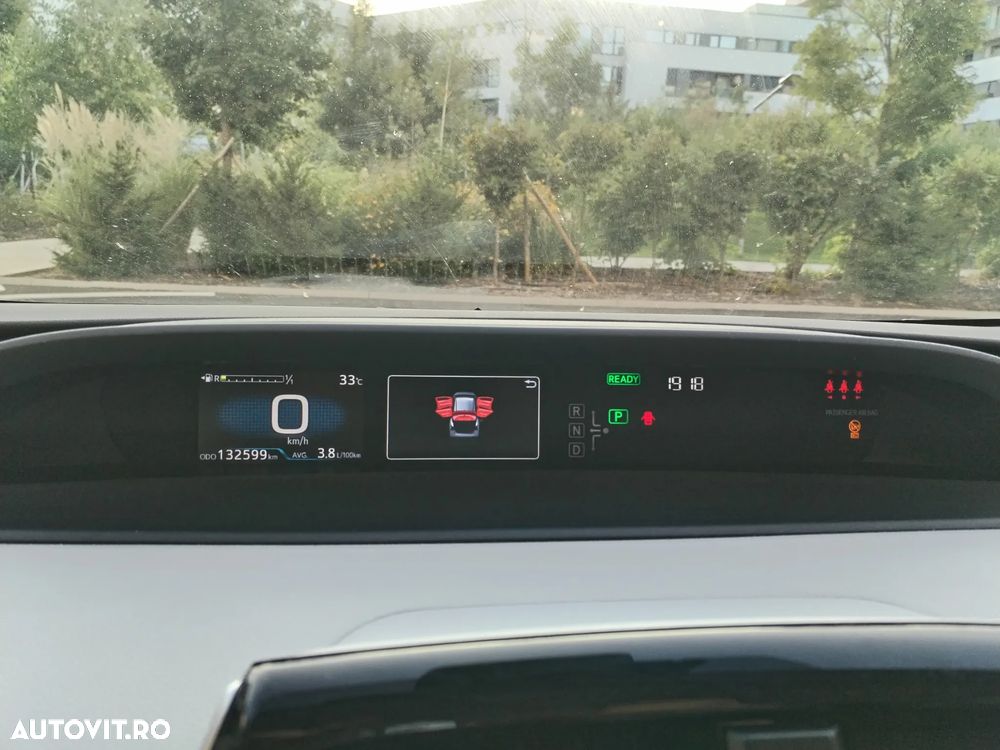 Toyota Prius - 8