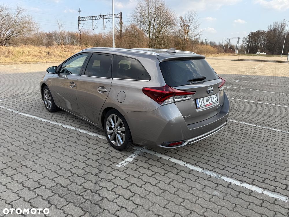 Toyota Auris 1.8 Executive - 5