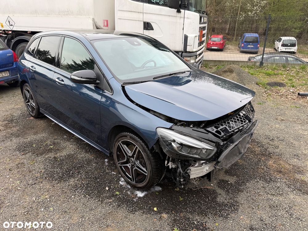 Mercedes-Benz Klasa B 250 e 8G-DCT AMG Line - 3
