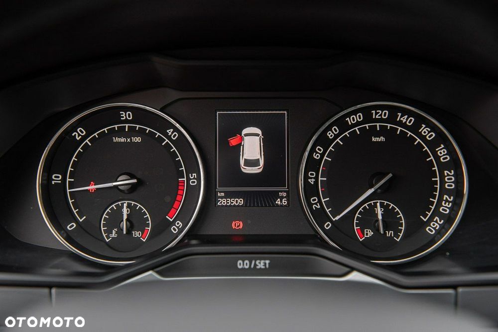 Skoda Superb 1.6 TDI Ambition Greenline - 34
