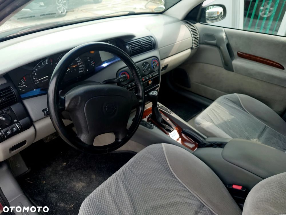 Opel Omega - 9