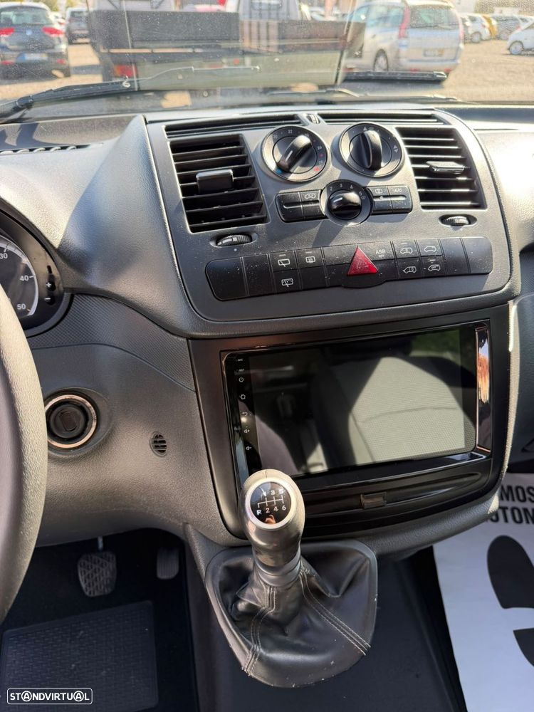 Mercedes-Benz Vito 5 LUGARES - 31