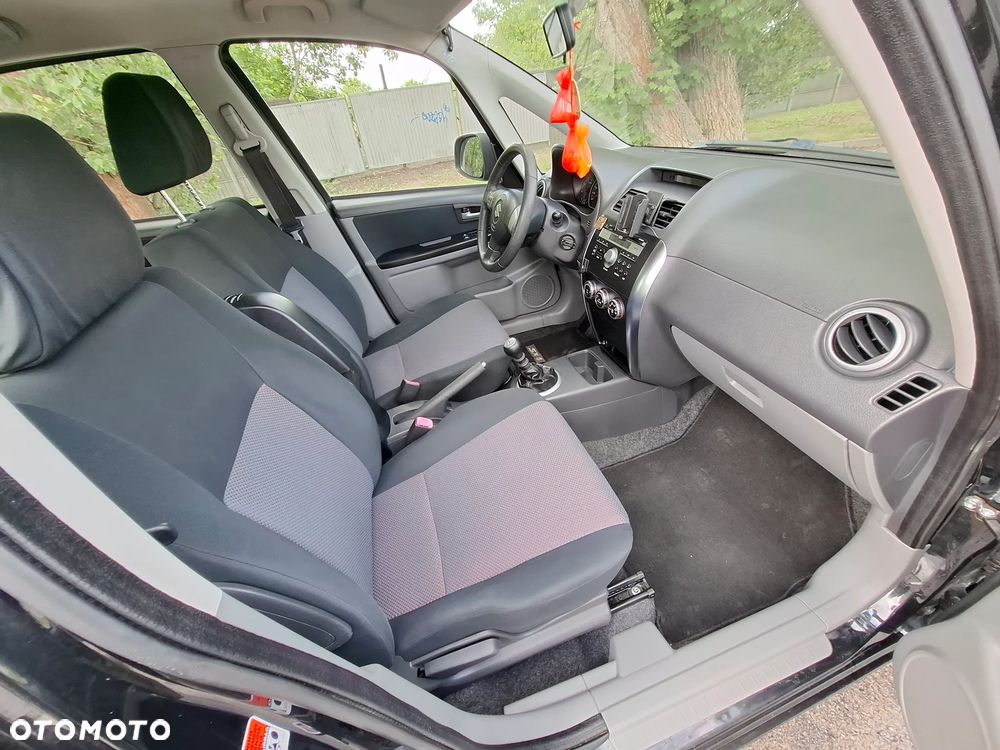 Suzuki SX4 1.9 DDiS 4WD GS / Premium - 11