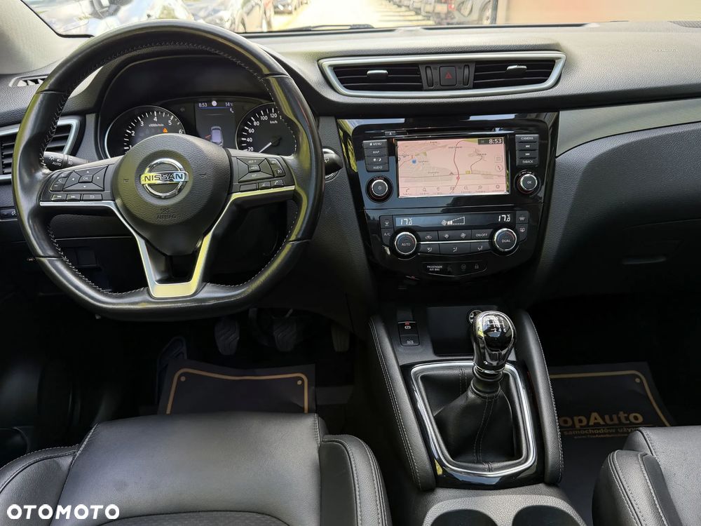 Nissan Qashqai 1.3 DIG-T N-WAY - 24