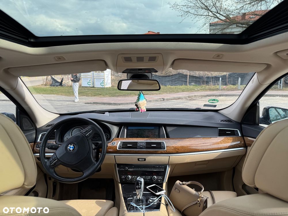 BMW 5GT - 6