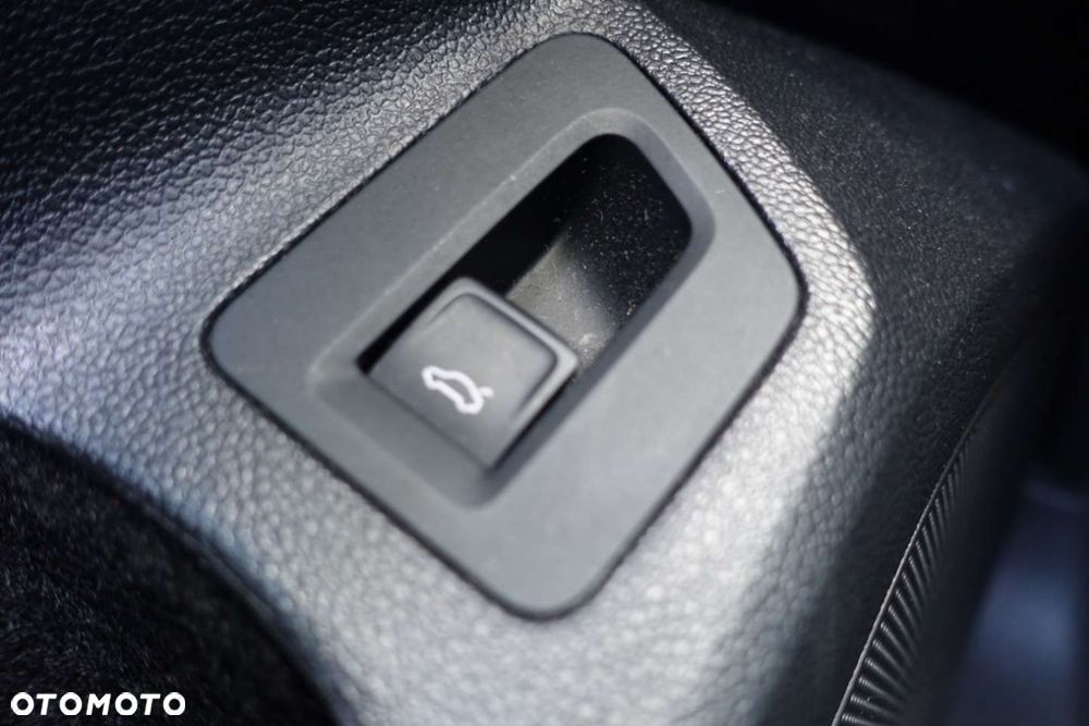 Volkswagen Passat - 18