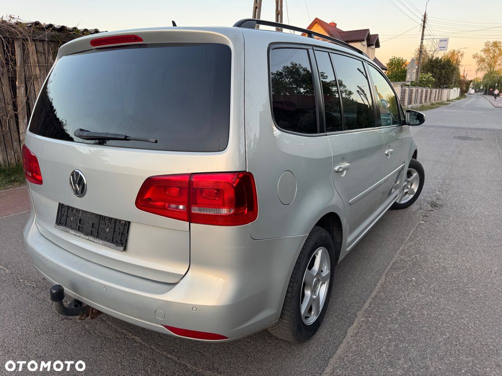 Volkswagen Touran 1.6 TDI DPF BlueMotion Technology Highline - 5