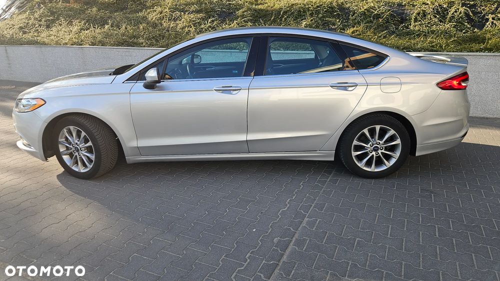 Ford Fusion - 10