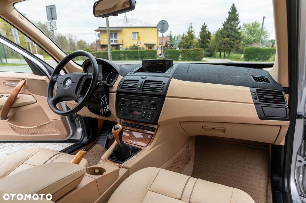 BMW X3 xDrive20i - 27