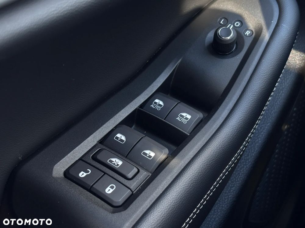 Jeep Grand Cherokee - 30