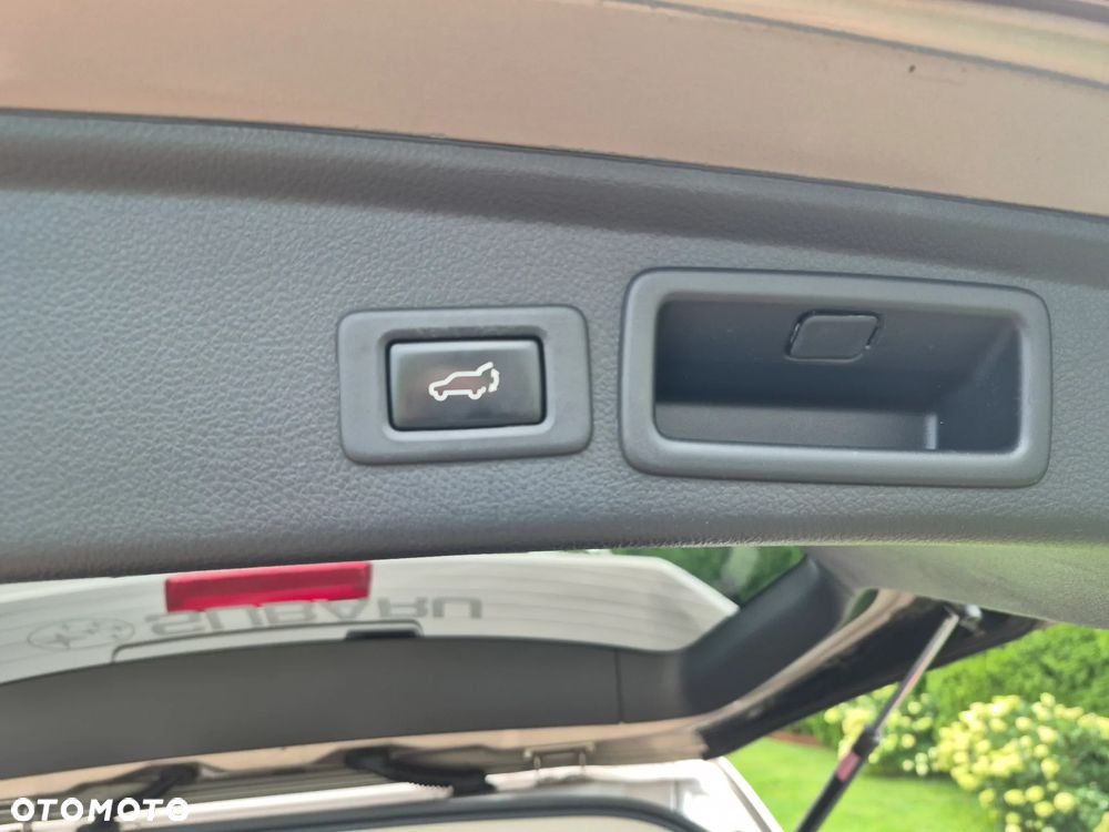 Subaru Forester 2.0XT Platinum Lineartronic - 24