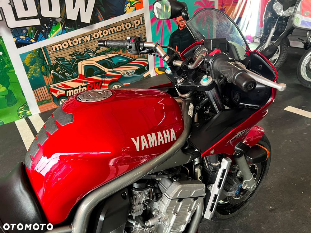 Yamaha FZS - 7