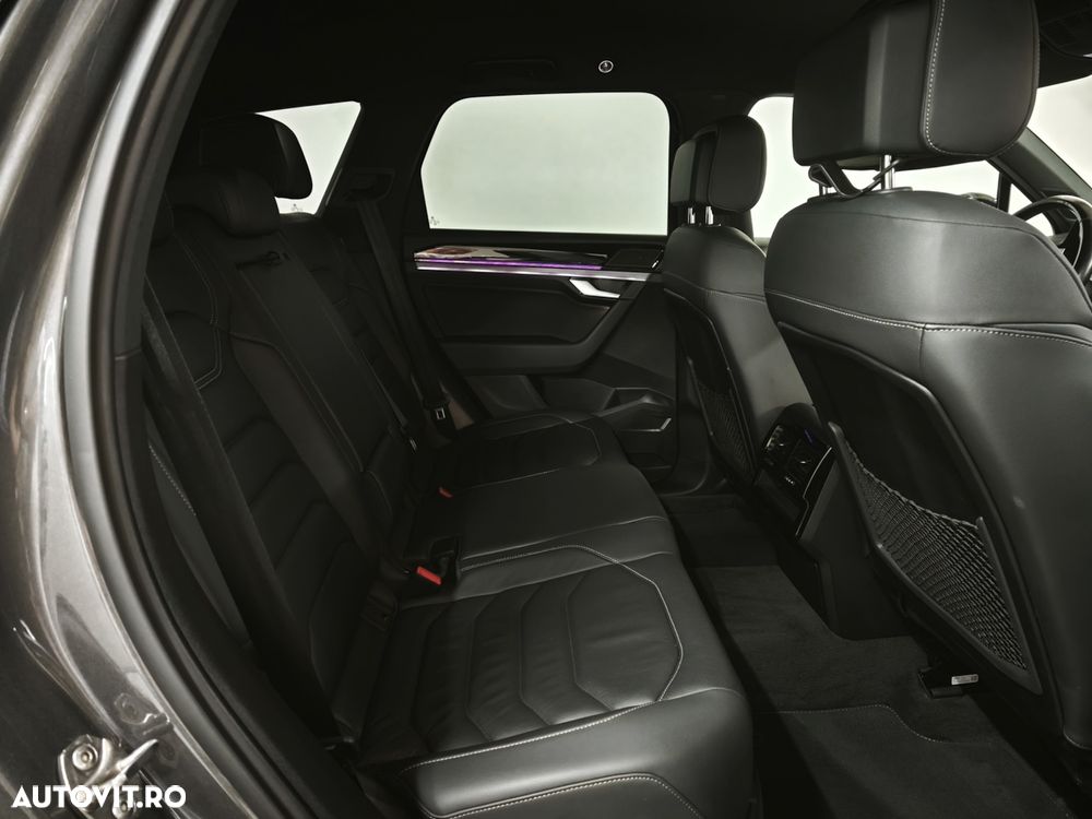 Volkswagen Touareg V6 TDI R-Style - 11