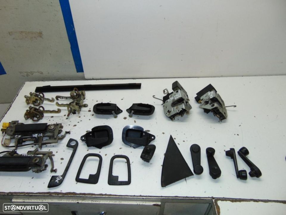 BMW E36 4 portas fechos - 1