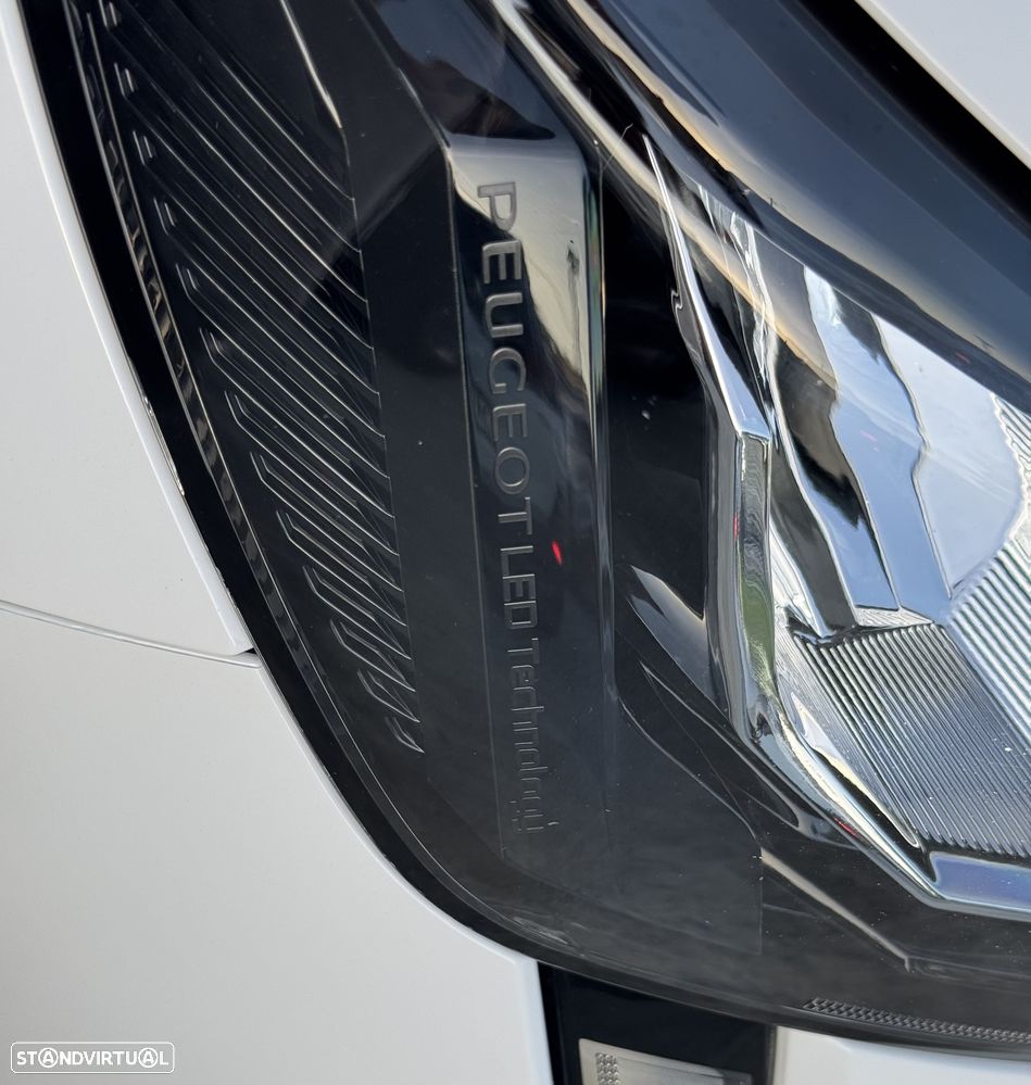 Peugeot 208 1.2 PureTech Allure - 18