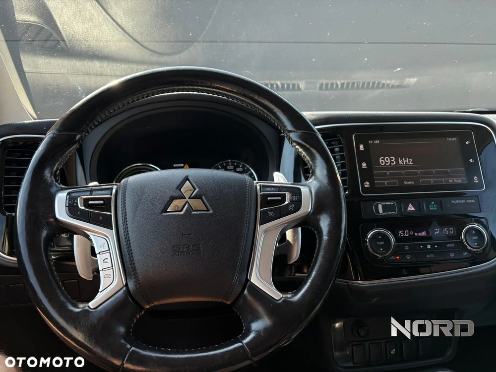 Mitsubishi Outlander 2.0 4WD Plus - 15