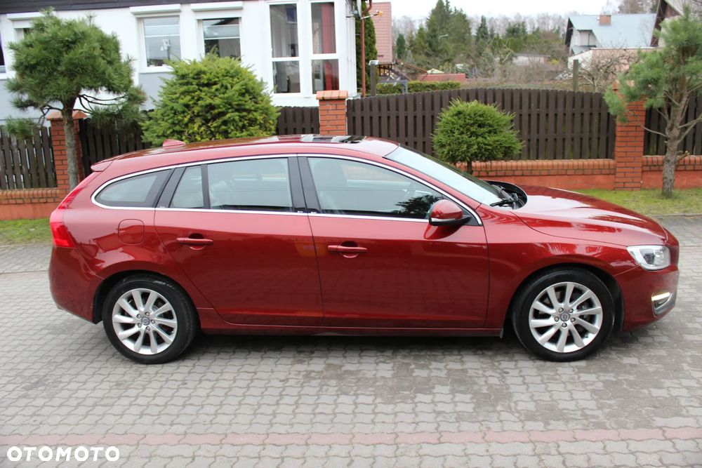 Volvo V60 D5 Geartronic Summum - 5