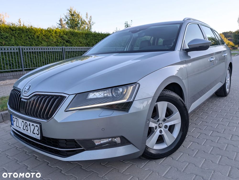 Skoda Superb 2.0 TDI DSG Style - 1