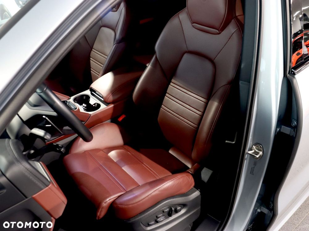 Porsche Cayenne Standard - 16
