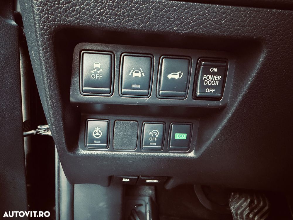 Nissan X-Trail 2.0D XTRONIC Start/Stop 4x4-i Tekna - 8