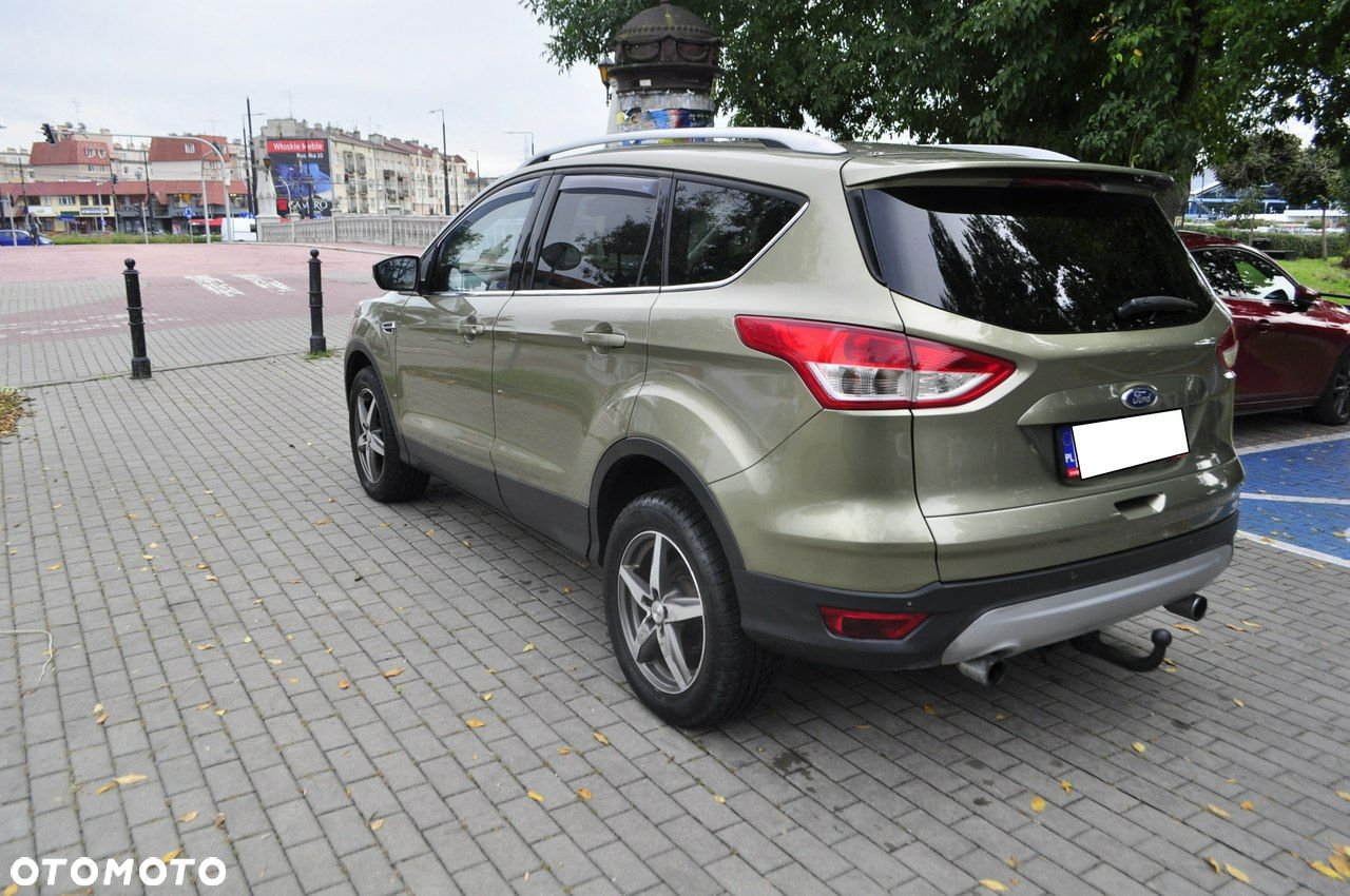 Ford Kuga 1.6 EcoBoost 4x4 Titanium - 3