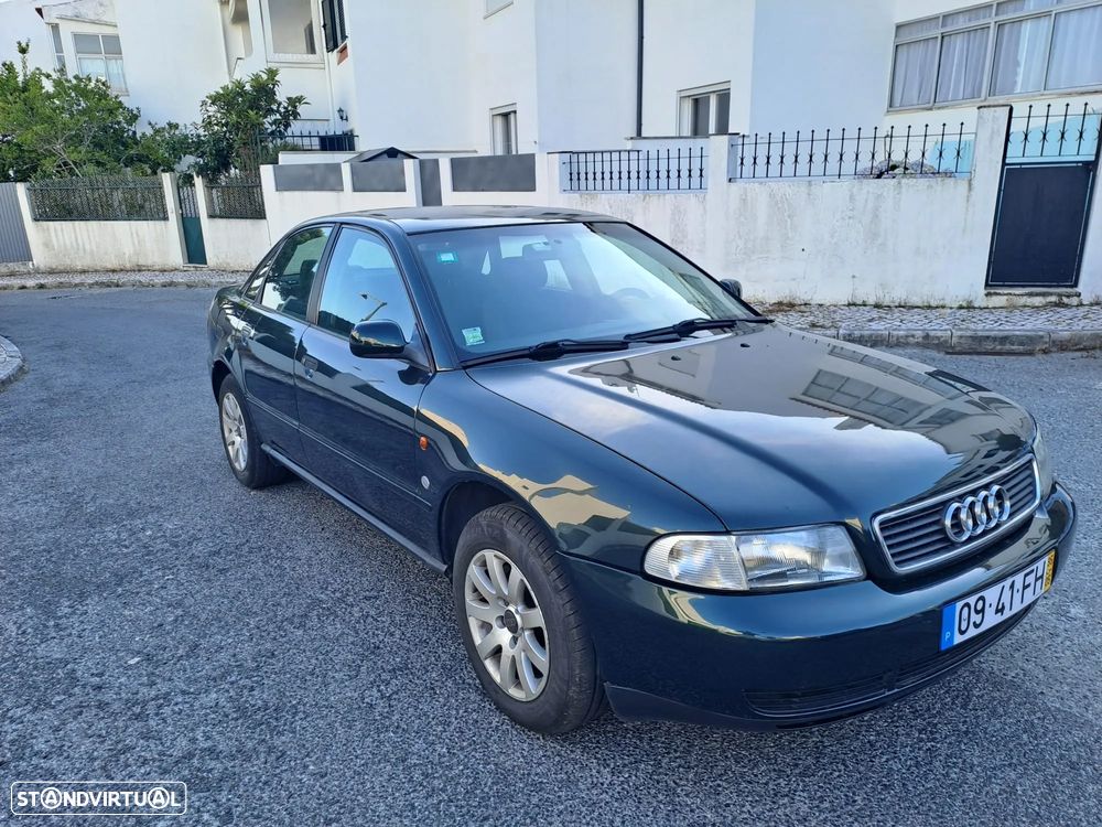 Audi A4 1.6 Plus - 11