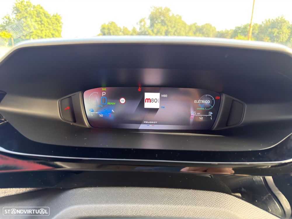 Peugeot 408 1.6 Hybrid Allure e-EAT8 - 39